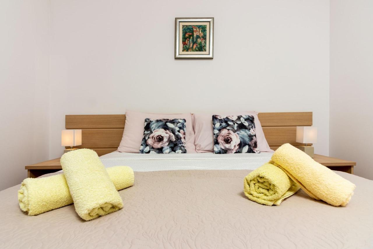 Apartment Mandalina House Stari Grad  Εξωτερικό φωτογραφία